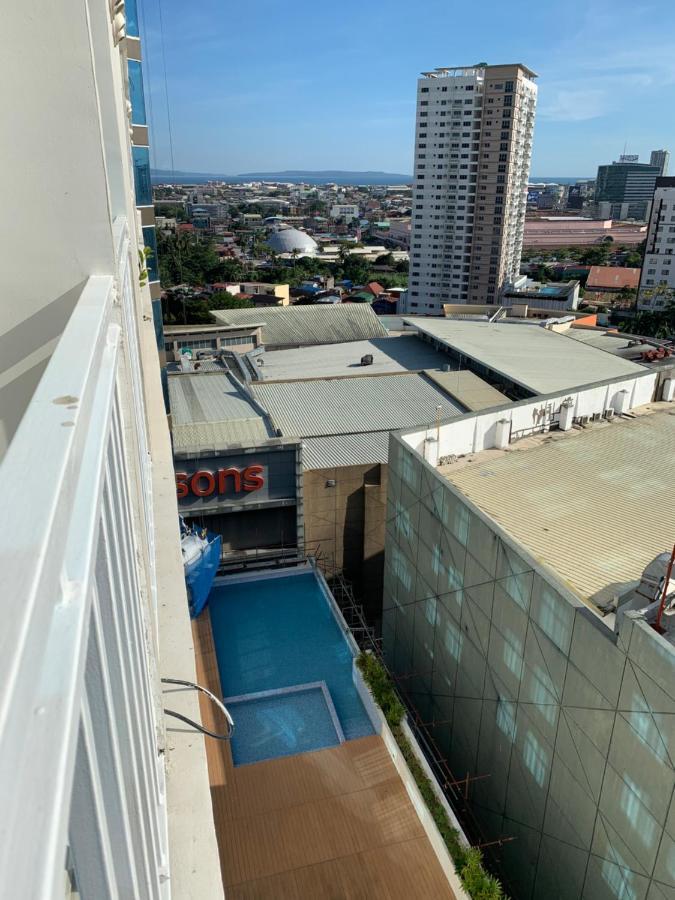 Hola! Condotel @ Inspiria Davao Bagian luar foto