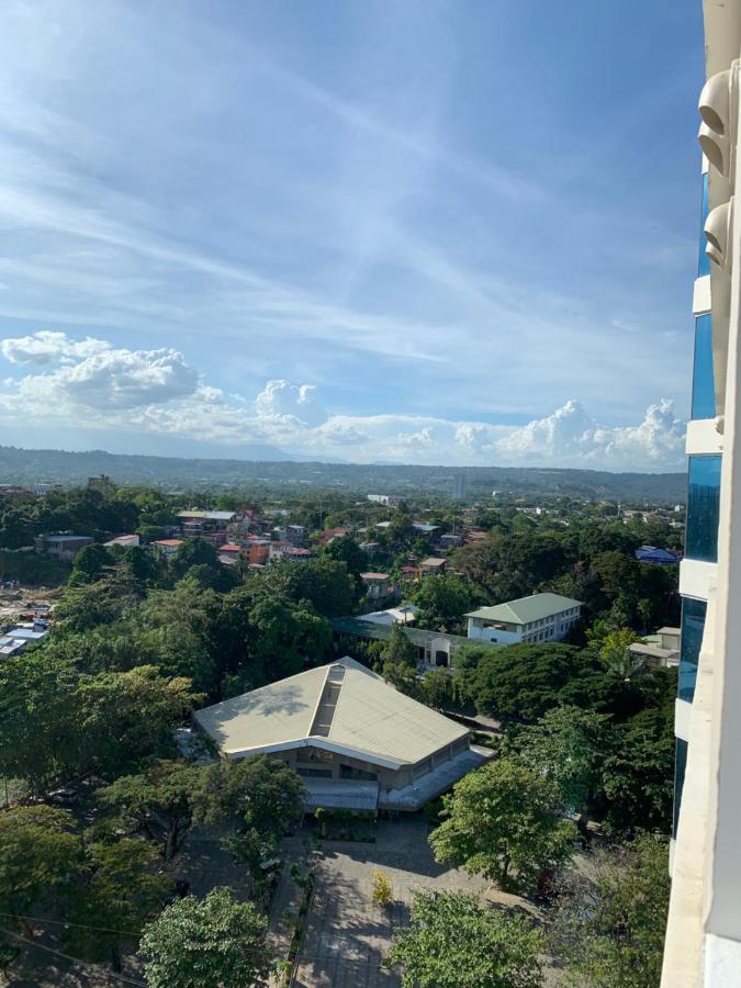 Hola! Condotel @ Inspiria Davao Bagian luar foto